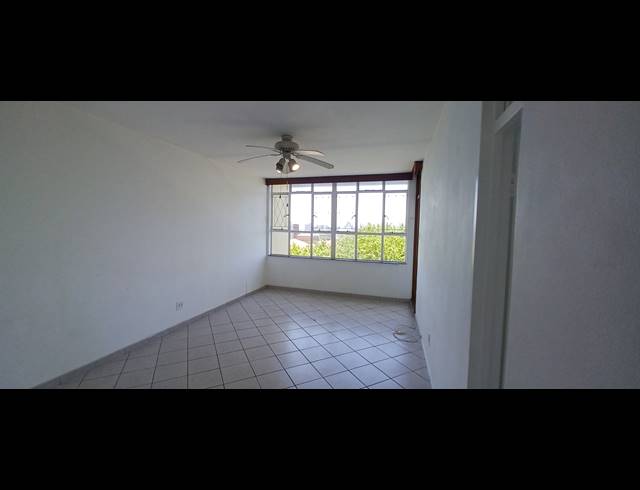 1.5 BEDROOM APARTMENT TO LET IN MORNINGSIDE